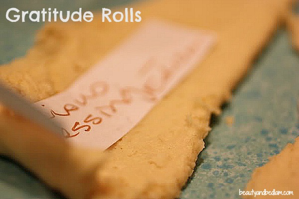 the original source of One of the most special traditions ever - gratitude rolls! Don't miss blessing your family! 