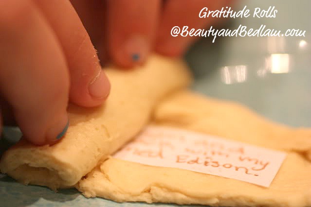 One of the most special traditions ever - gratitude rolls! Don't miss blessing your family! (This is the original source.)