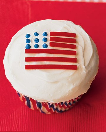 kids cupcakes Red, White and Blue Dessert Delights   July 4th Inspiration