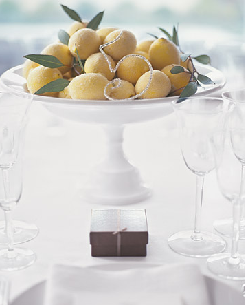 lemon centerpiece for wedding Simple DIY Centerpieces using Lemons 