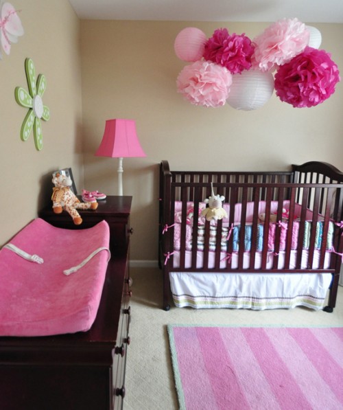 crib and changing table 500x597 What To Expect When Youre Expecting + Painting the Nursery