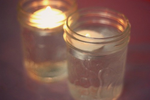 mason jar candles 500x333 Mason Jar Love! 50 Fabulous Ideas To Inspire