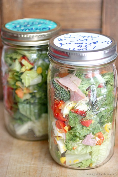 Mason Jar Salads are the perfect healthy lunch idea