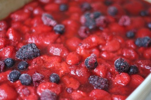 strawberry cobbler 500x333 Easy, One Minute Fruit Cobbler (using Cake Mix)