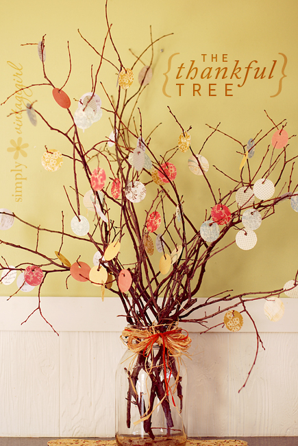 Start this meaningful new Thanksgiving tradition - the Thankful Tree. (Free Printable)