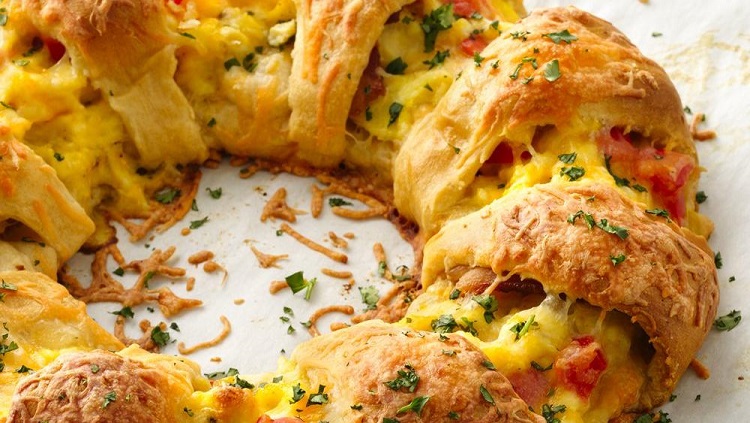 Egg and Cheese Crescent Roll Breakfast Ring